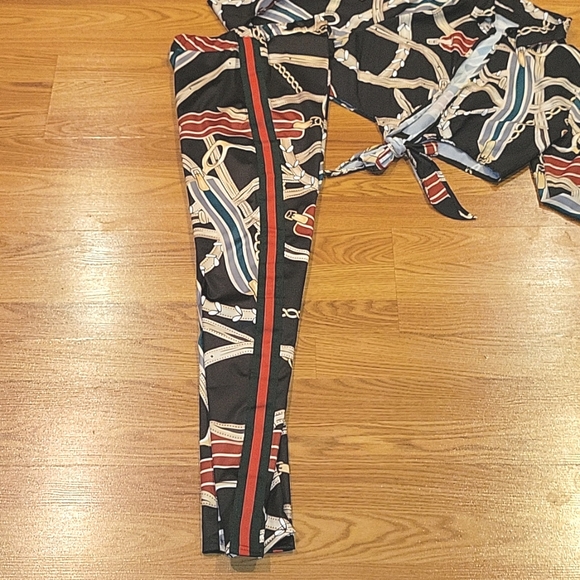 NWOT 2 Piece Gold Chain Belt Red Green Stripe Print Outfit - Picture 10 of 12